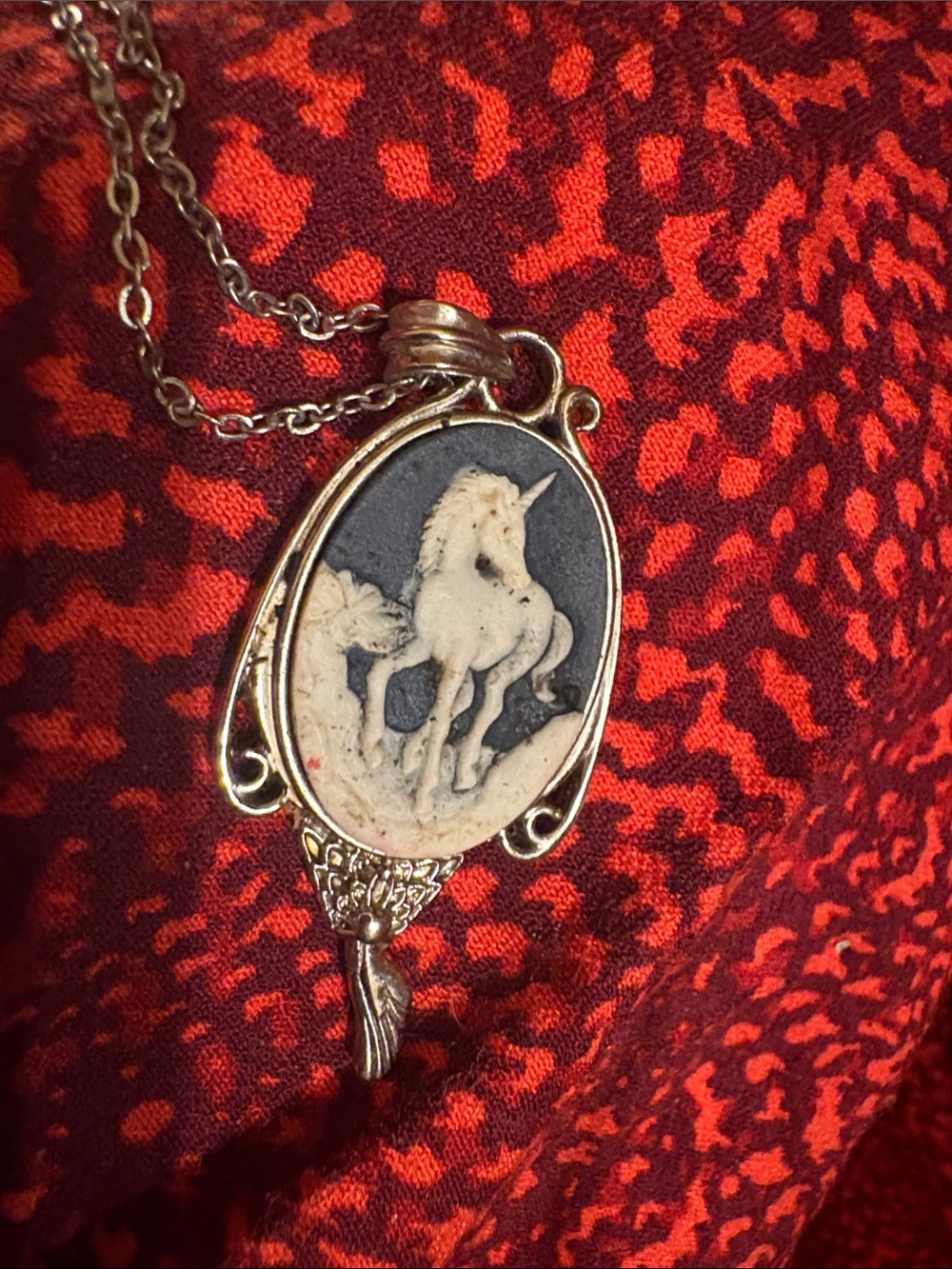 UNICORN NECKLACE ***Unique.:***